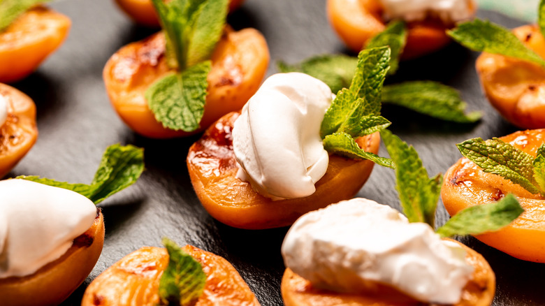 grilled peaches with mint and cream