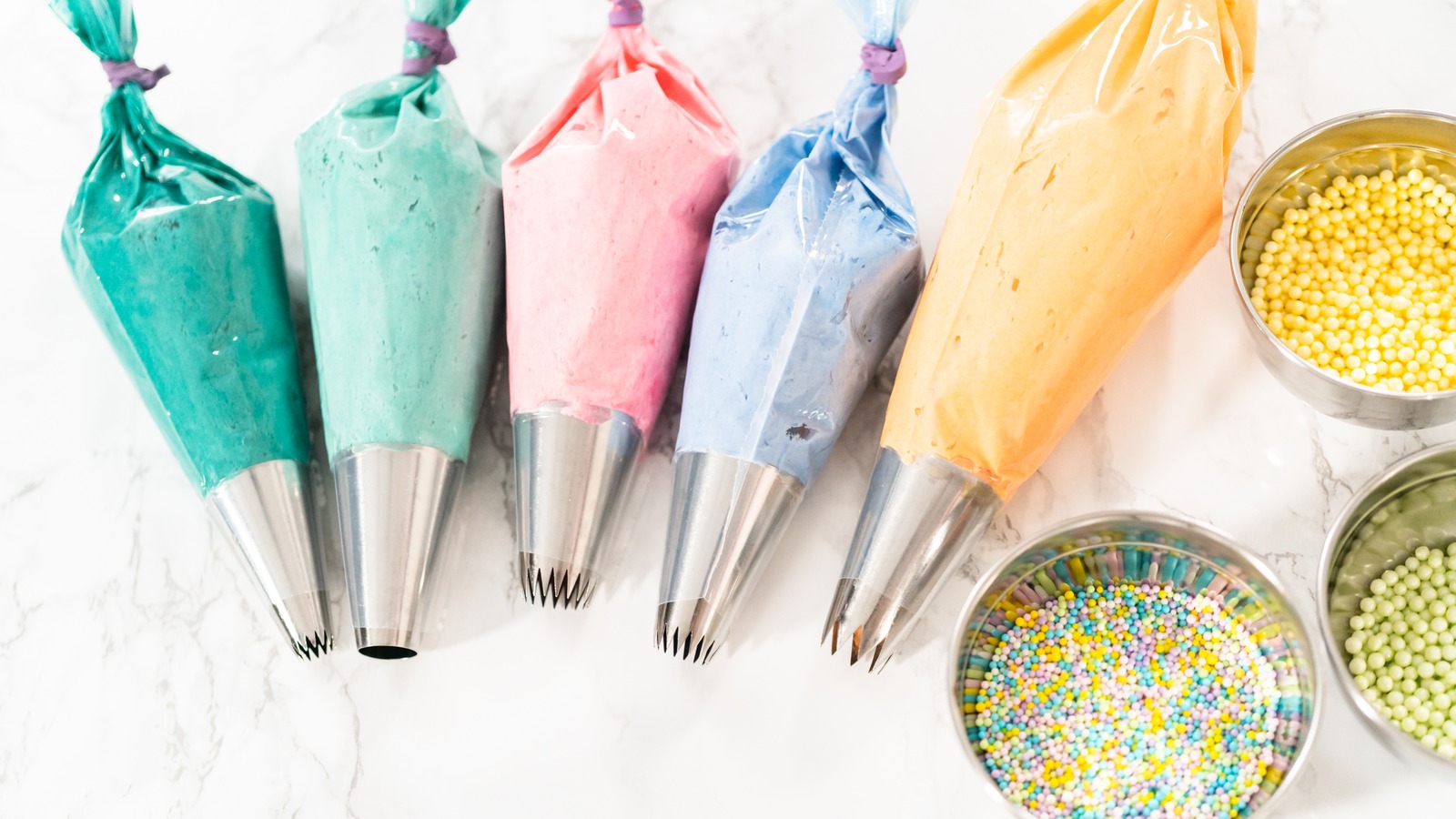 How to Use Piping Bags, Piping Tips and Couplers - Curly Girl Kitchen