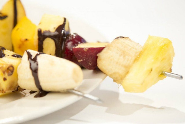 Grilled Fruit Kebabs With Chocolate