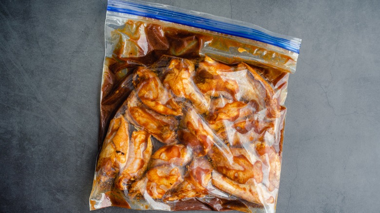 Marinating chicken wings