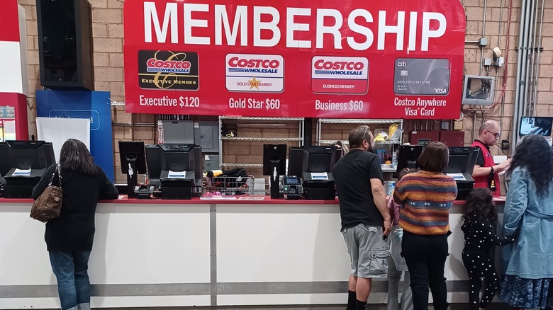 Costco membership services with customers