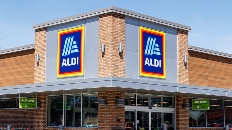 Aldi storefront