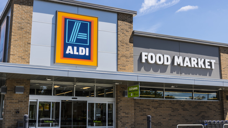 Aldi storefront