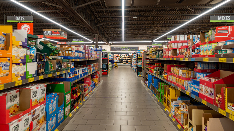 cereal aisle at Aldi