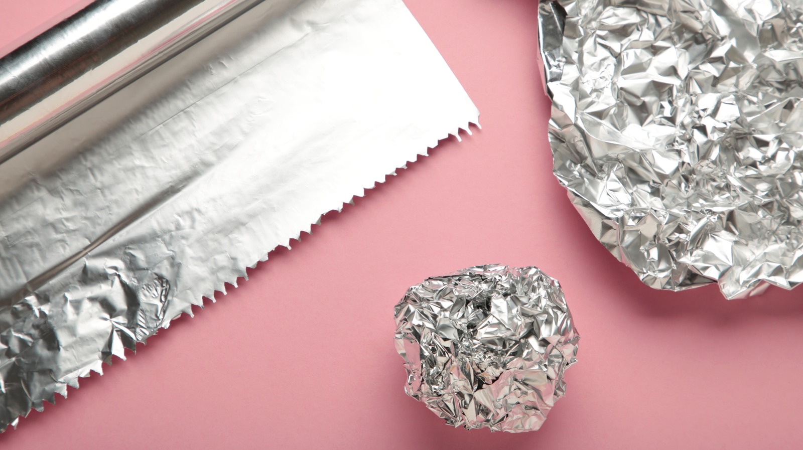 Should You Use Aluminum Foil With The Shiny Side Up Or Down?