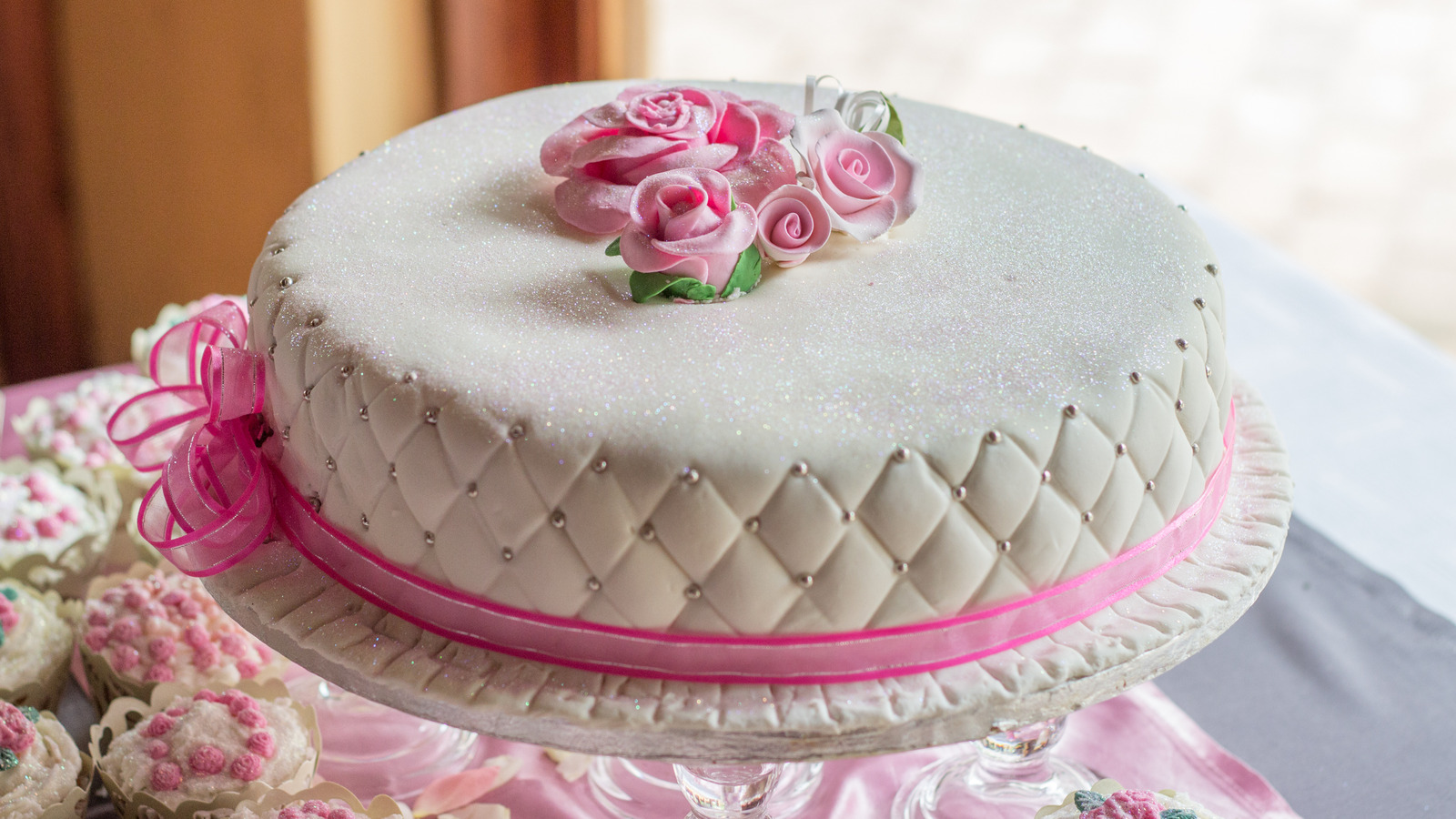 50 Romantic Wedding Cakes Love's Sweet Symphony : Octagon 4 Tier Wedding  Cake
