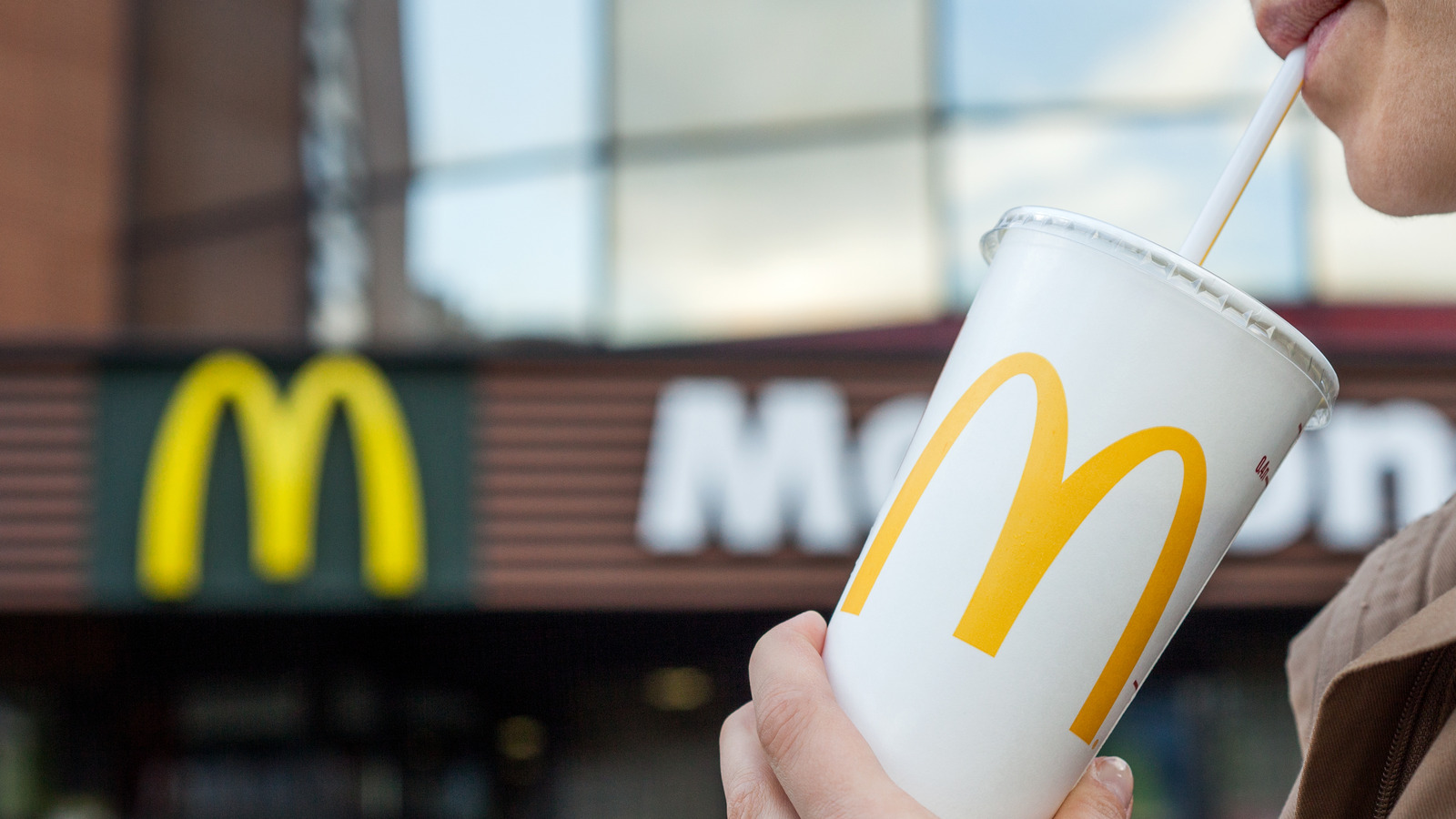 The Reason <b>McDonald</b>&apos;s Probably Won&apos;t Mix Drinks For You - The Dai...