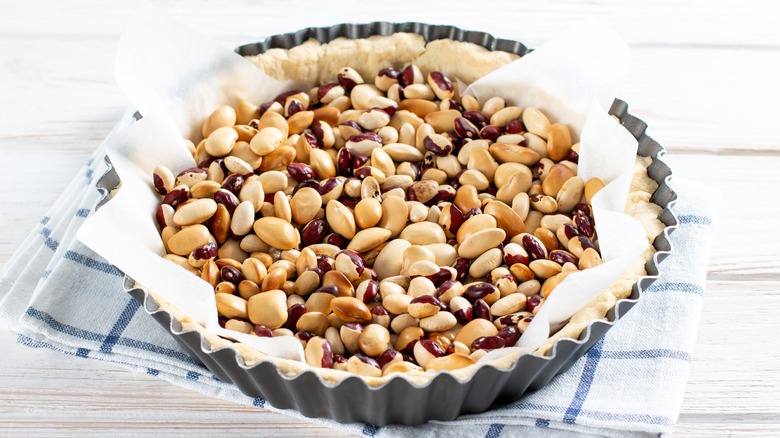 Pie crust with bean weights