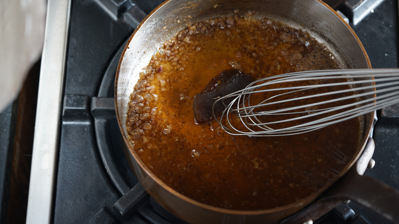 Meat in a deglazed pan