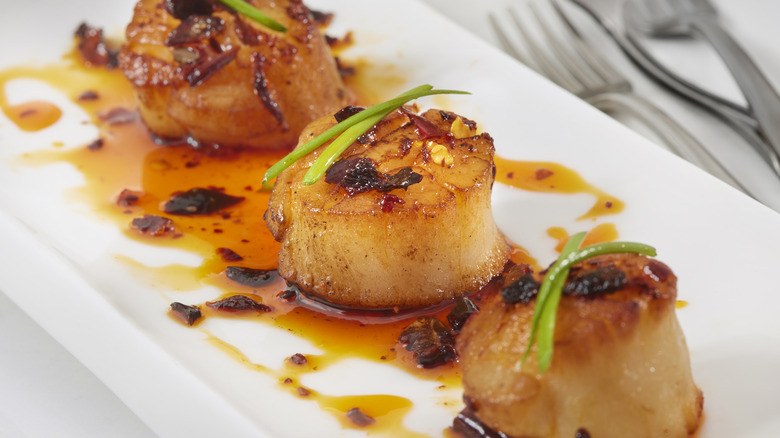 plate of crisp scallops