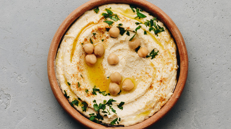 fresh hummus bowl with chickpeas