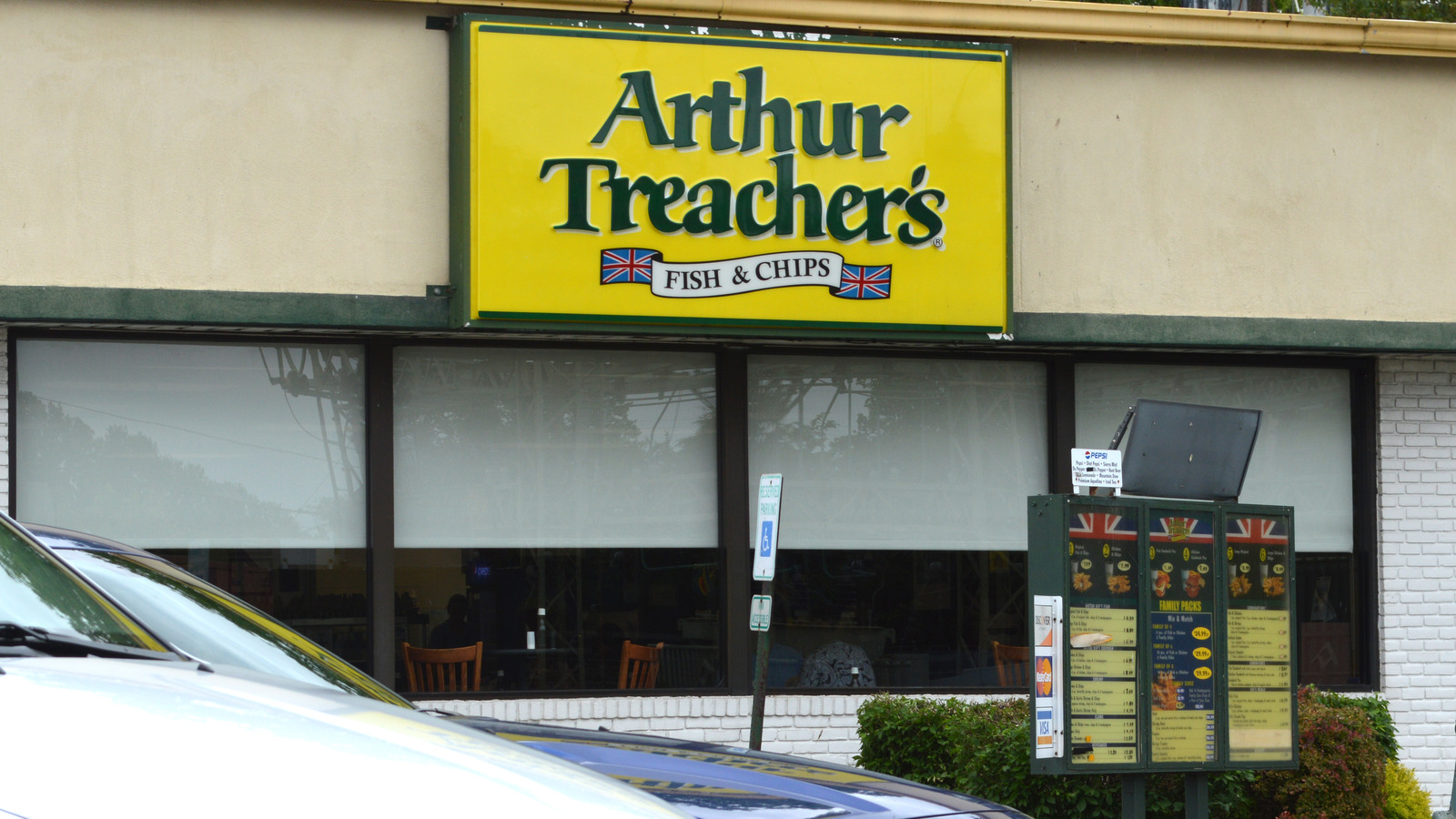 The Rise And Fall Of Arthur Treacher's Fish And Chips