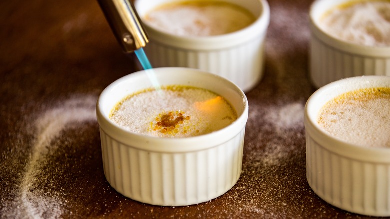 Torching crème brûlée