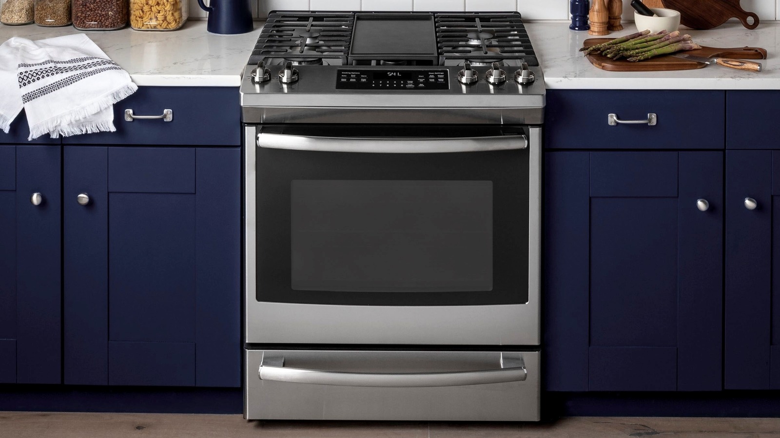Baking Wars: Convection Ovens vs. Conventional Ovens