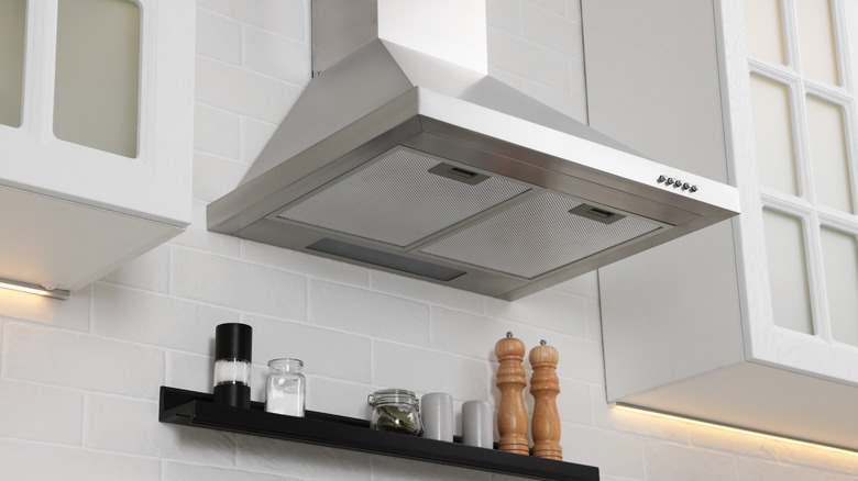 Gas range hood