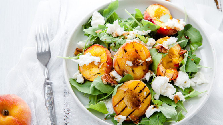 Burrata peach salad