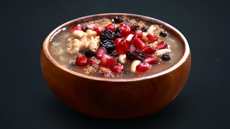 wooden bowl holding Noah's Pudding