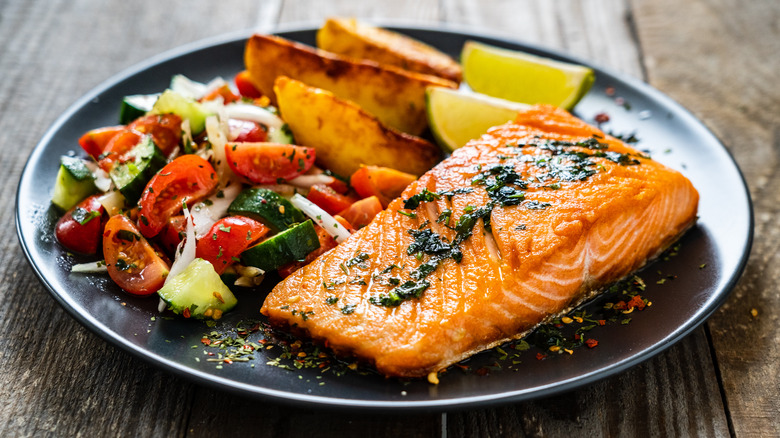 baked salmon with vegetables