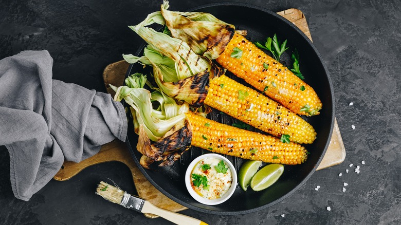 elote corn on the cob