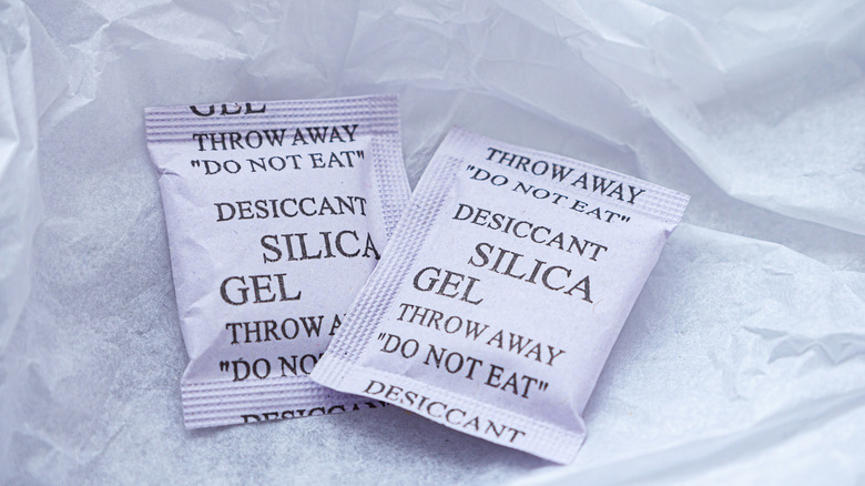 Two packets of silica gel