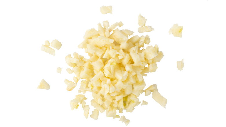 Chopped garlic