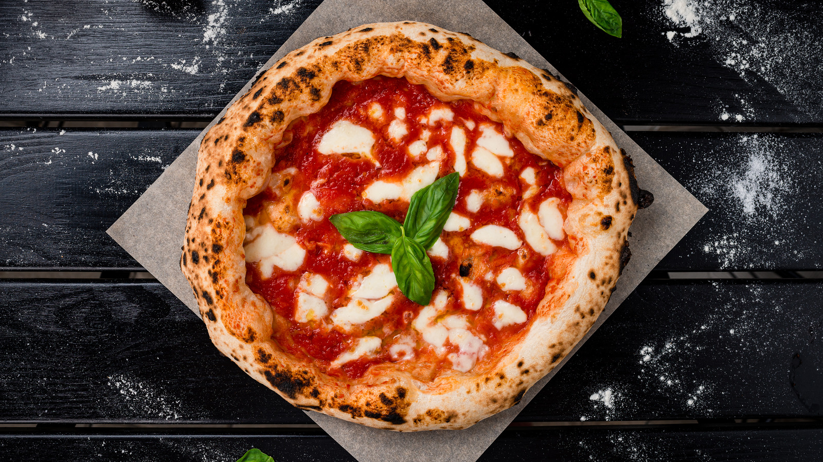 https://www.thedailymeal.com/img/gallery/the-secret-ingredient-that-makes-homemade-pizza-sauce-restaurant-worthy/l-intro-1697231447.jpg