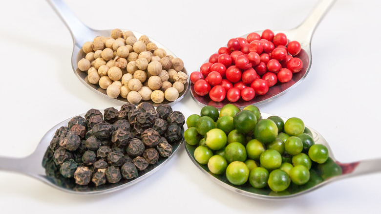 Four kinds of peppercorns