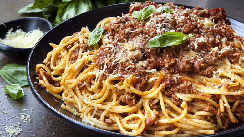 Spaghetti bolognese in bowl