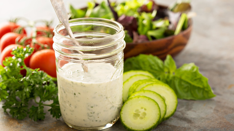 homemade ranch dressing in a jar 