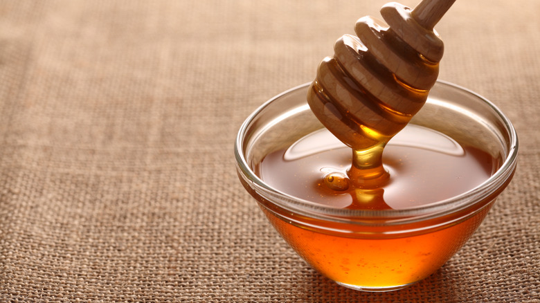 Honey stick with honey jar