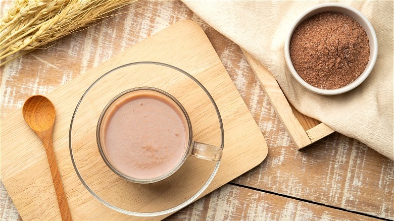 Cocoa mix and milk based beverage