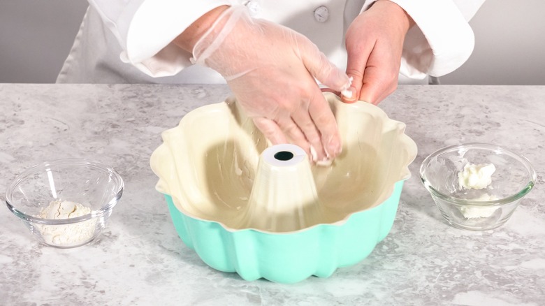 Greasing and flouring bundt pan