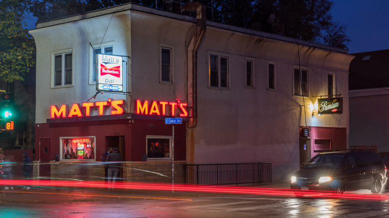 exterior of matt's bar in minneapolis, minnesota 