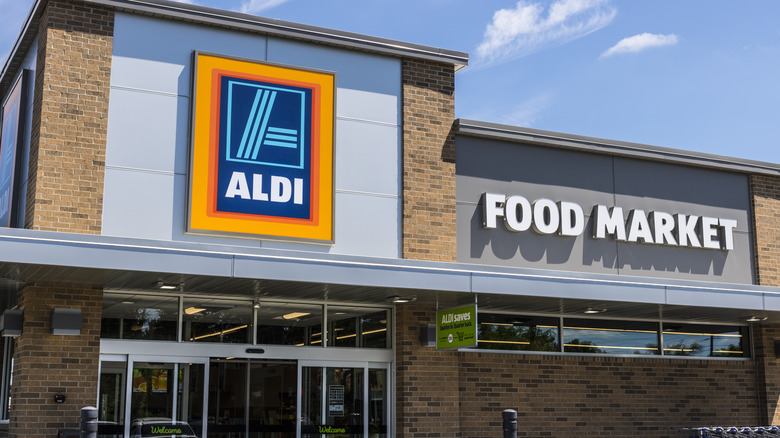 Aldi storefront