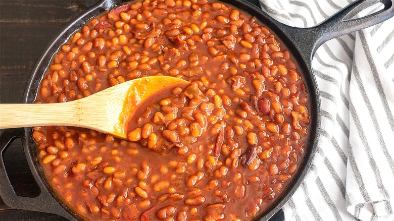 Skillet of baked beans 