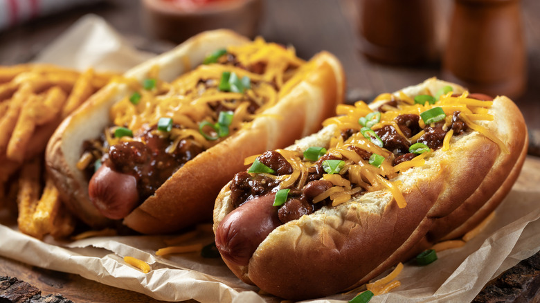 Hot dogs with chili