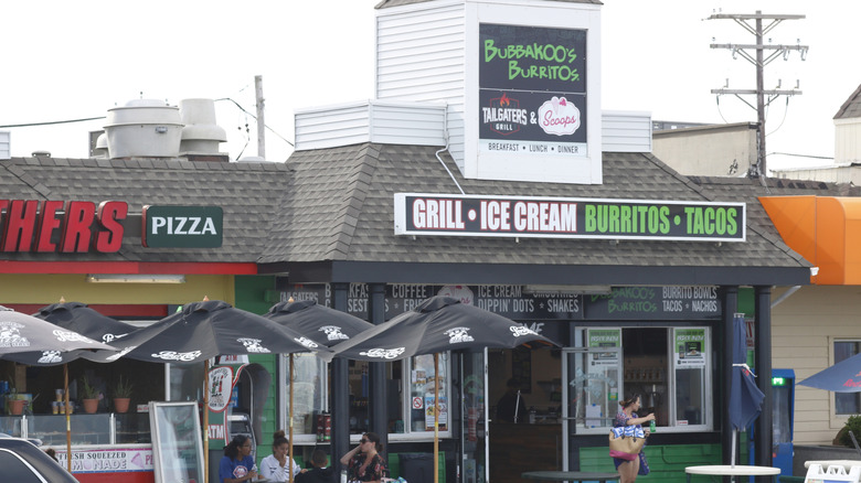 Bubbakoo's Burritos store front