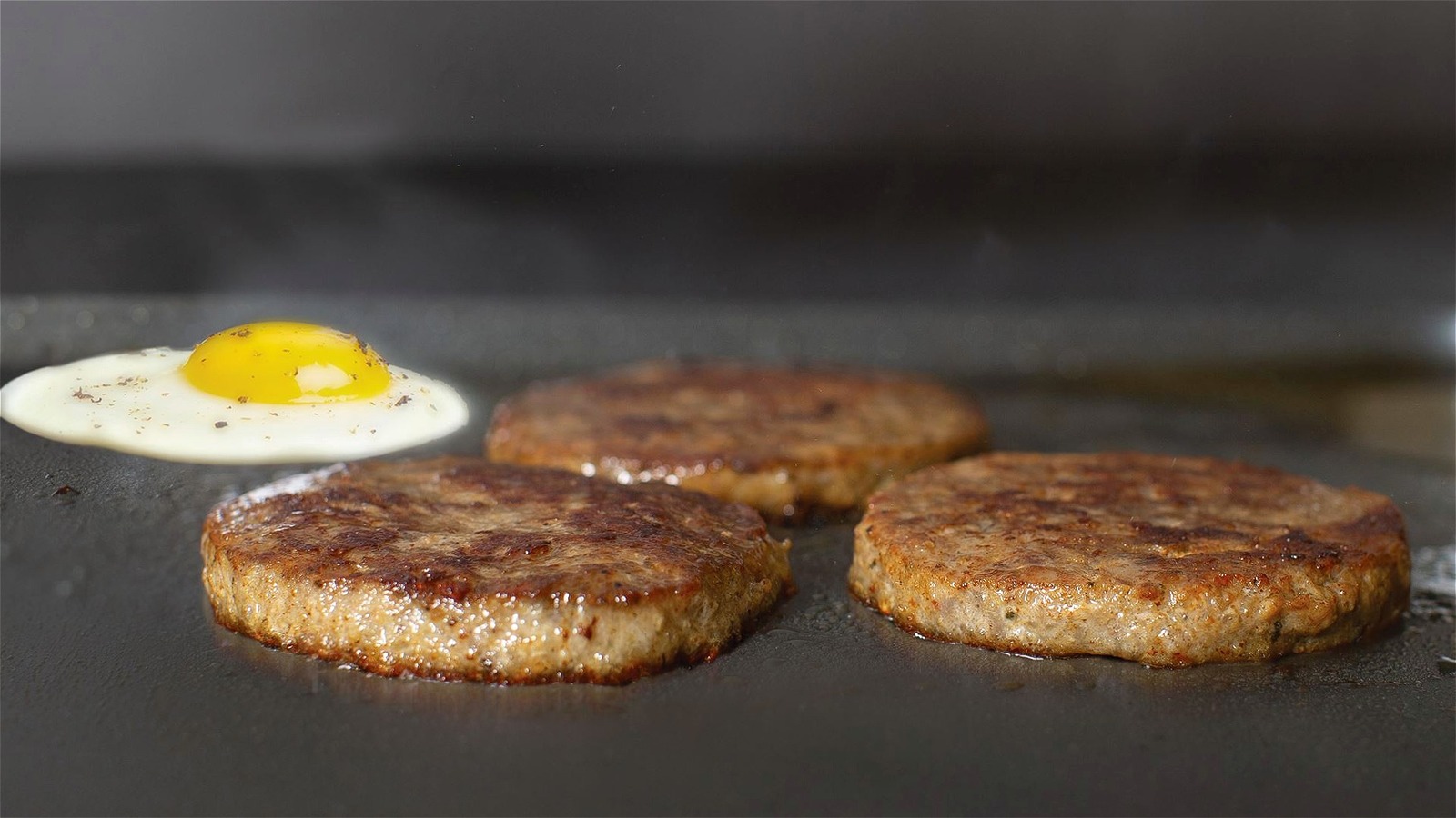 The Small-Town Company Cracker Barrel Gets Its Famous Country Sausages From