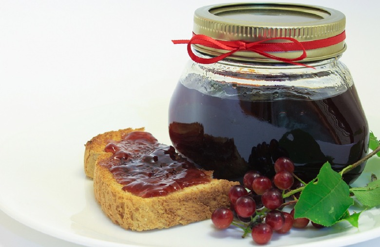 Wyoming: Chokecherry jam 