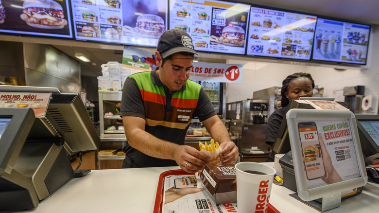 burger king employees at register