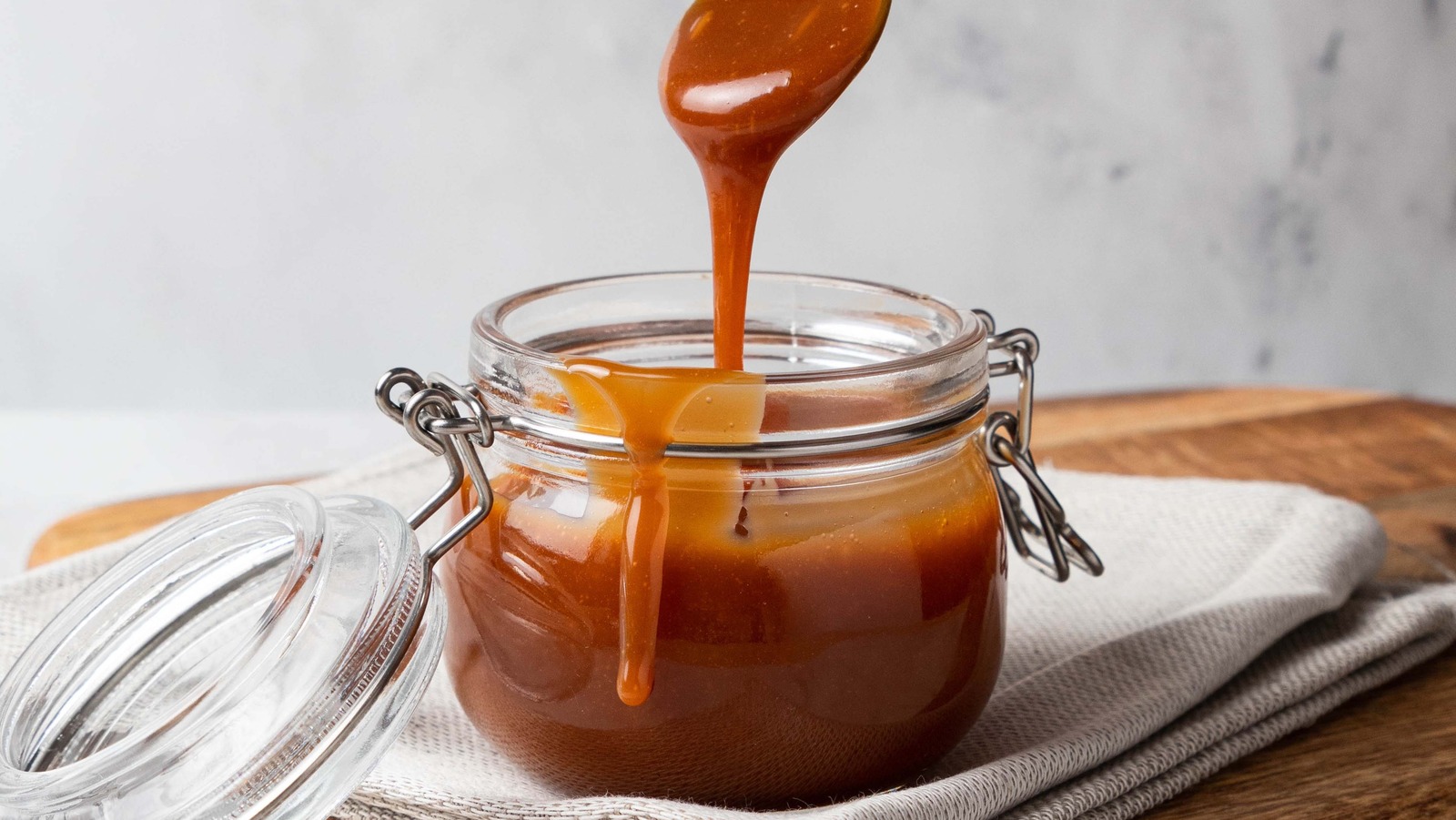 The Sour Ingredient You Need To Tone Down Overly-Sweet Caramel