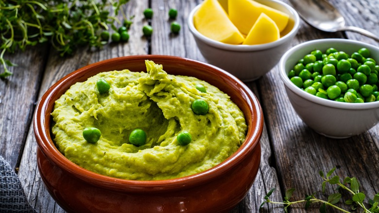 Pea guacamole