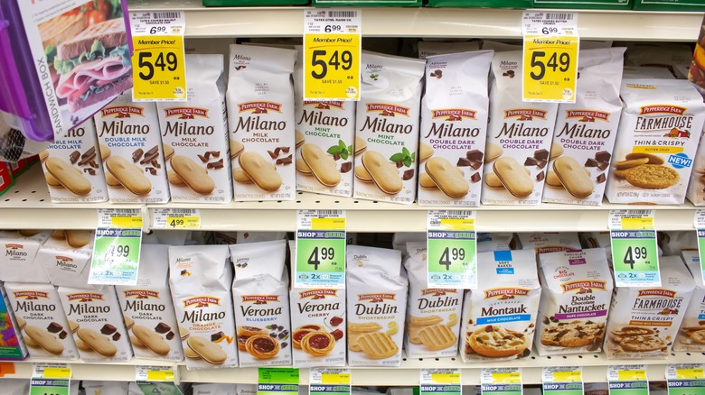 Shelves of Pepperidge Farm cookies 