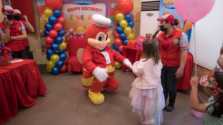 jollibee mascot greeting child