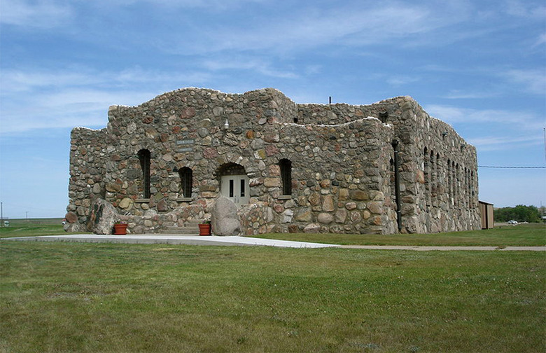 North Dakota: Broste Rock Museum