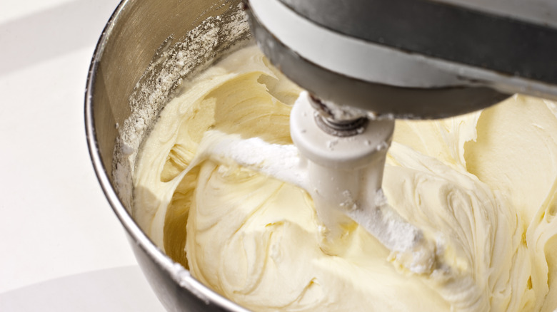 automatic mixer with buttercream