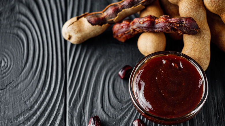 Fresh tamarind and tamarind sauce