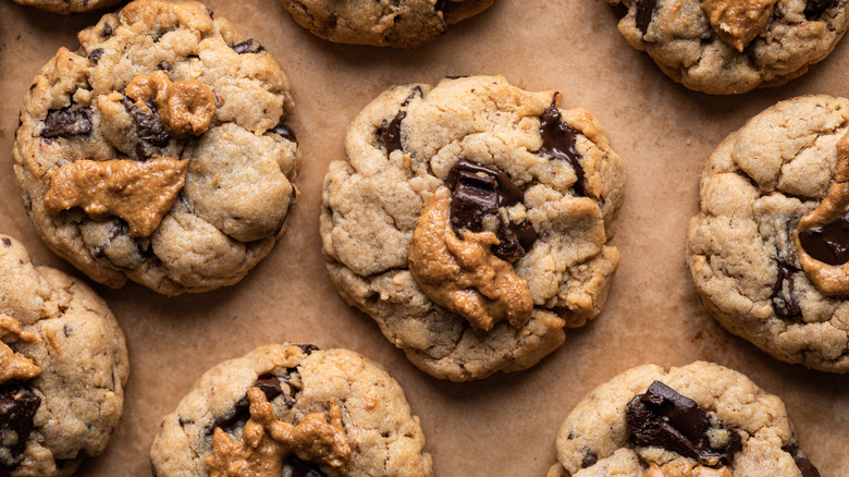 baked cookies on tray