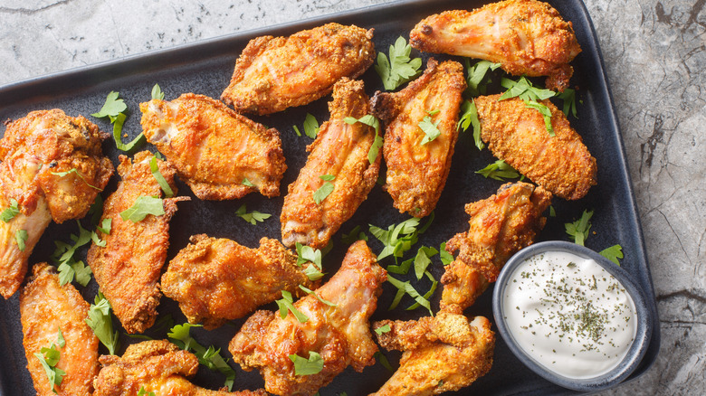 Yogurt dip and chicken wings