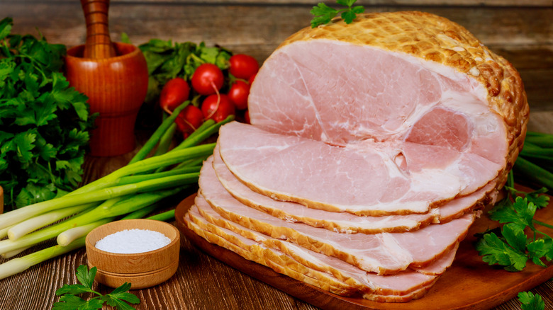 The Temperature Sweet Spot You Need For Moist, Crispy Ham